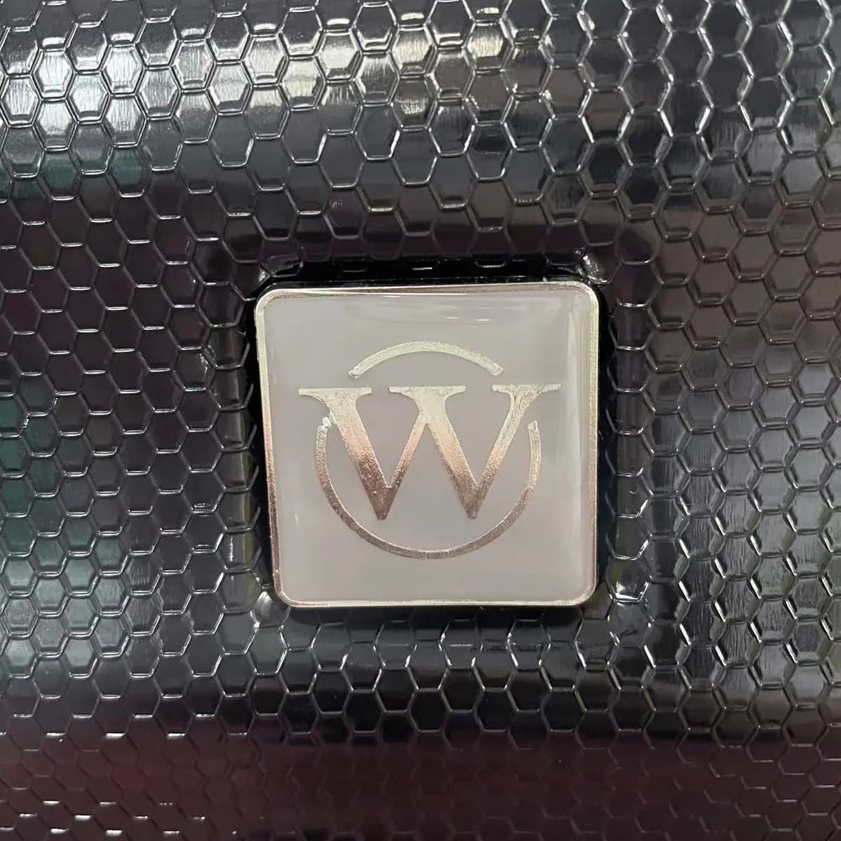 סט 3 מזוודות קשיחות Wolman 20+24+28" – מעטפת PC, מנעול TSA, גלגלים 360°